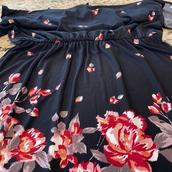 Maurice’s - Black Floral Dress Elastic Waist V Neck, Back Neck Tie, size medium - Picture 10 of 12